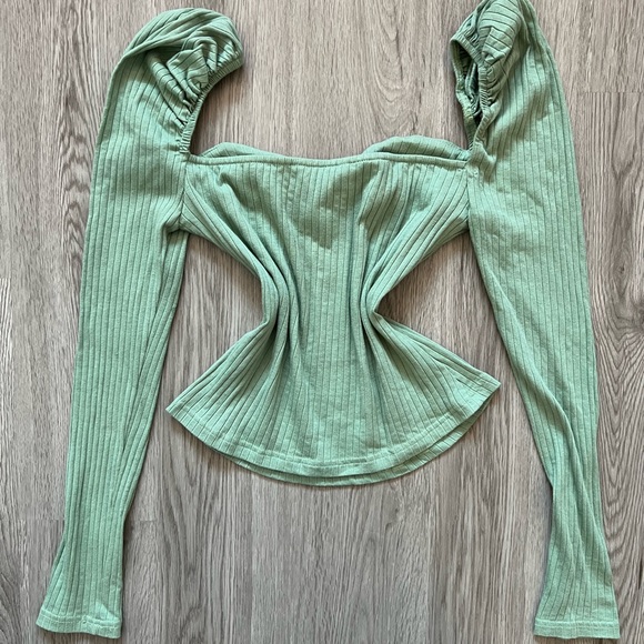 Shein green top - Picture 2 of 3